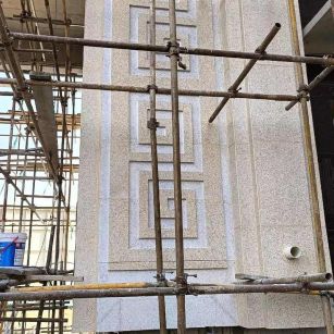 青海 黄金麻花岗岩别墅外墙干挂回纹造型效果