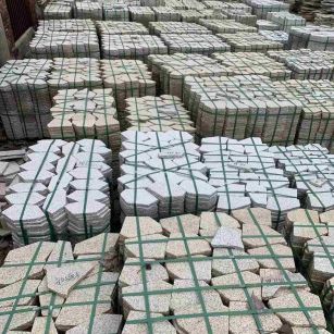 青海 黄金麻白麻花岗岩荔枝面地铺石(冰裂纹)