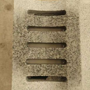 青海 芝麻白拉丝面花岗岩U型开槽排水槽