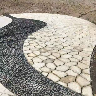 青海 黄金麻冰裂纹地铺石工地铺装案例