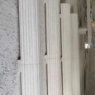 青海 花岗岩厂家带你看白麻花岗岩门楼大柱柱皮