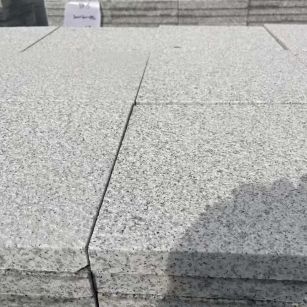 青海 白麻花岗岩石材推荐 荔枝面地铺石