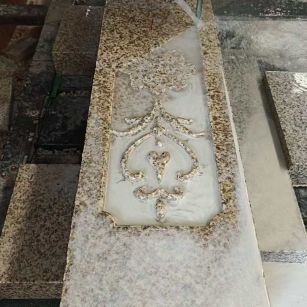 青海 黄金麻花岗岩异形加工雕刻栏杆大柱