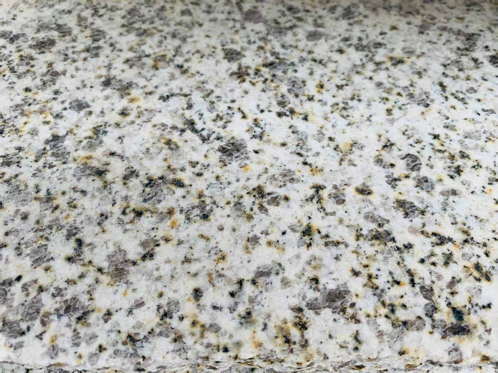 青海 黄金麻花岗岩石材浅黄光面