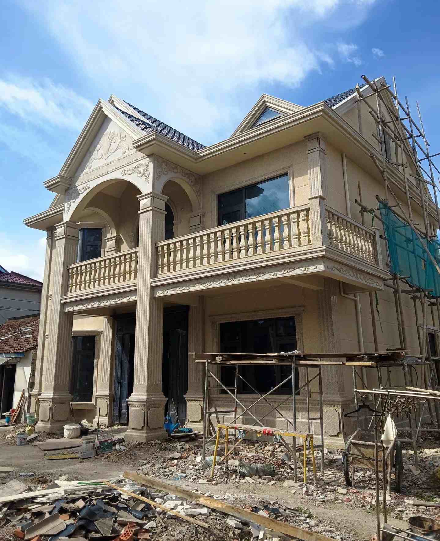 青海 黄金麻花岗岩石材私人别墅雕花门楼柱阳台栏杆