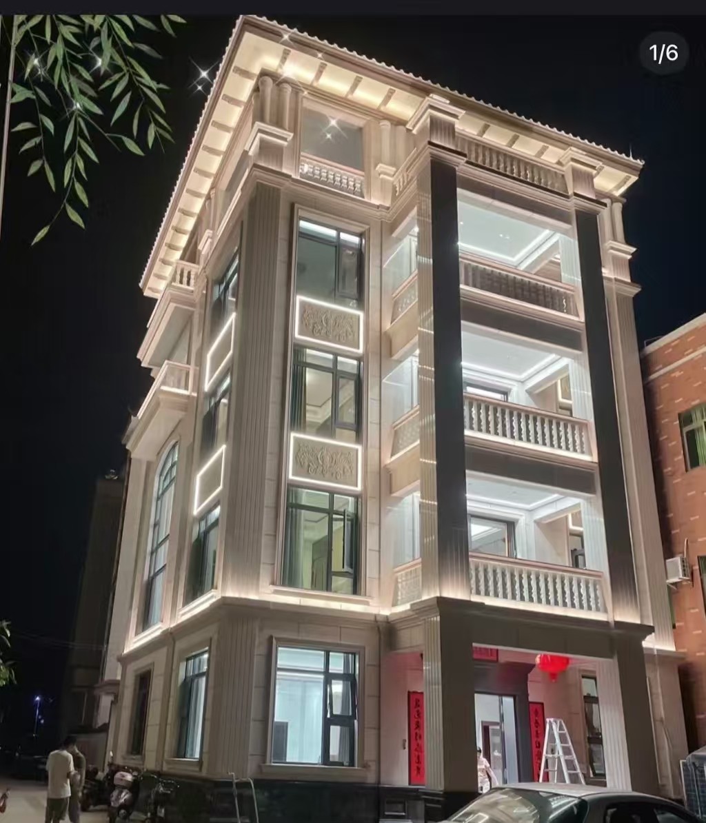 青海 芝麻白花岗岩别墅外墙夜间效果