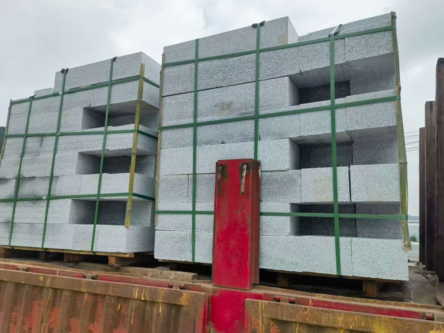 青海 芝麻白花岗岩路沿石，平石，路侧石，马路牙子，路缘石，立缘石，平缘石等