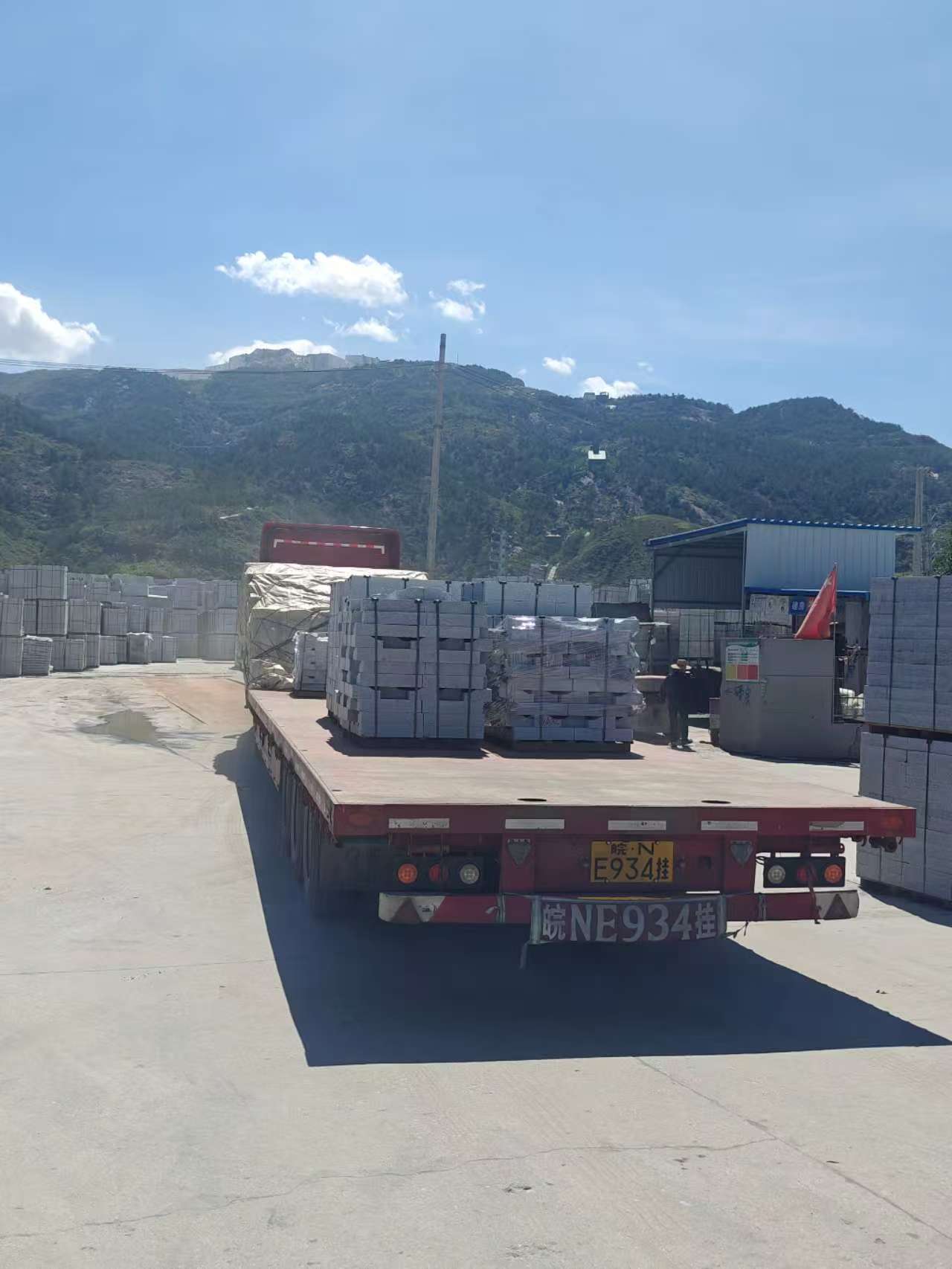 青海 芝麻白仿形路沿石，直形路沿石