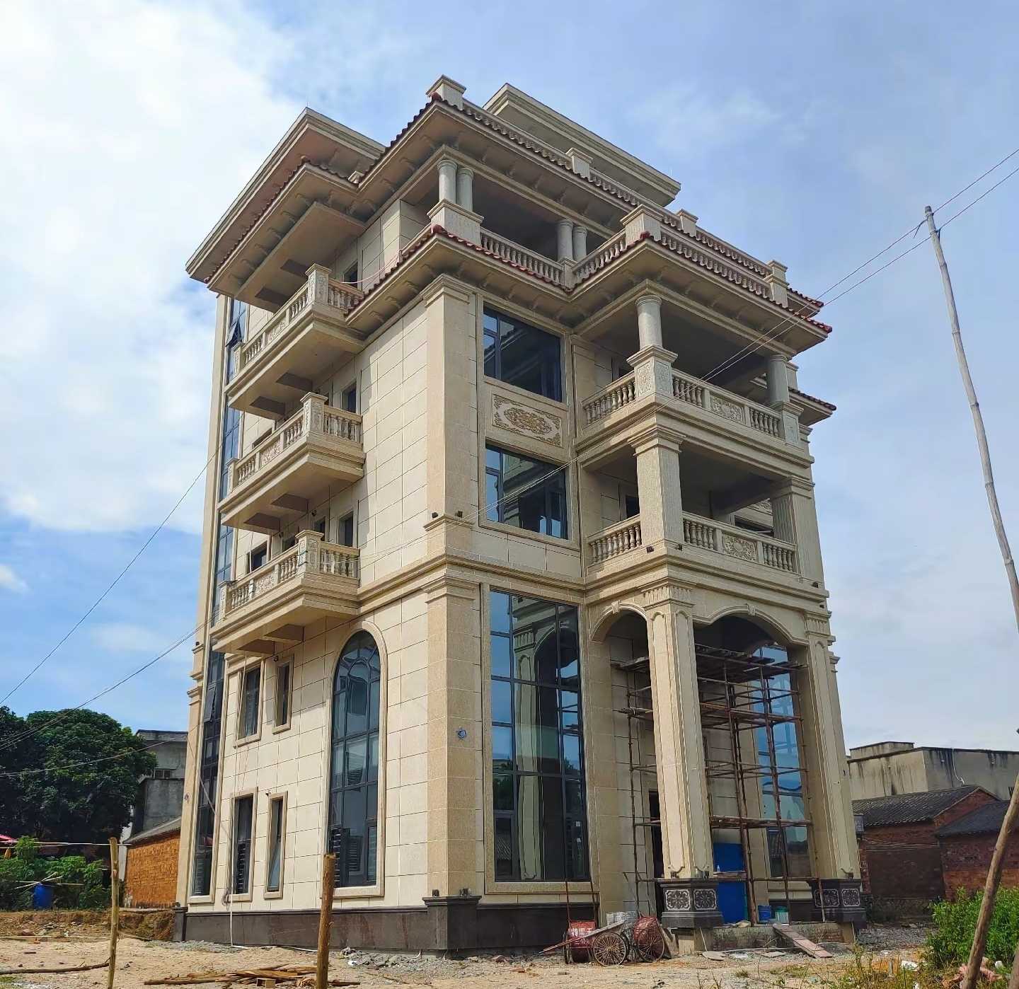 青海 黄金麻花岗岩石材别墅外墙干挂搭配（雕花栏杆花瓶柱门楼罗马柱）