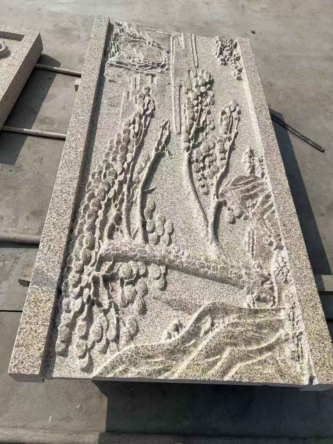 青海 黄金麻雕刻板浮雕迎客松