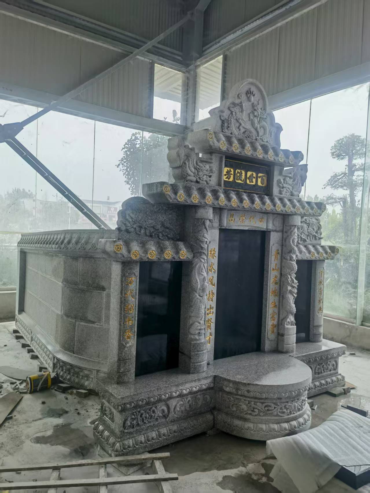 青海 芝麻白墓碑效果展示图