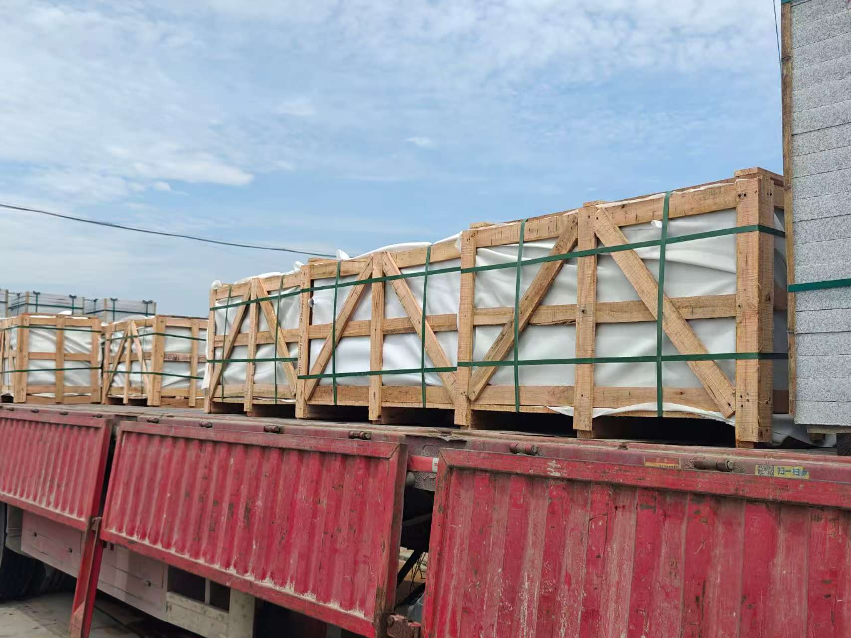 青海 芝麻白花岗岩地铺石出口专车-泰国游