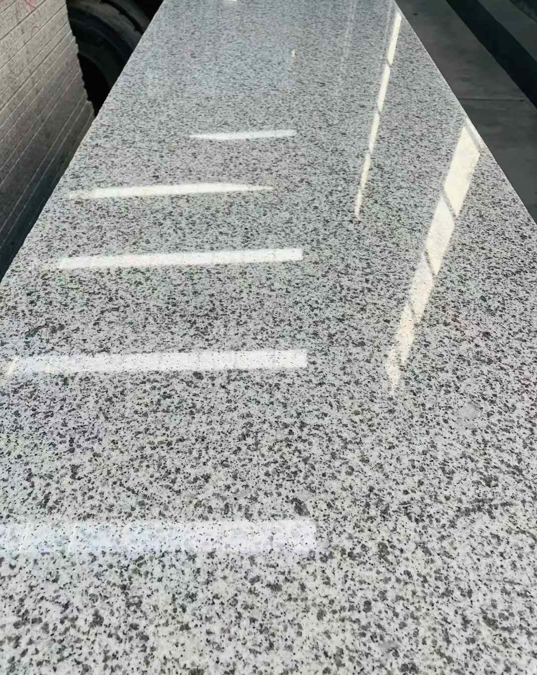 青海 白麻花岗岩光面毛板